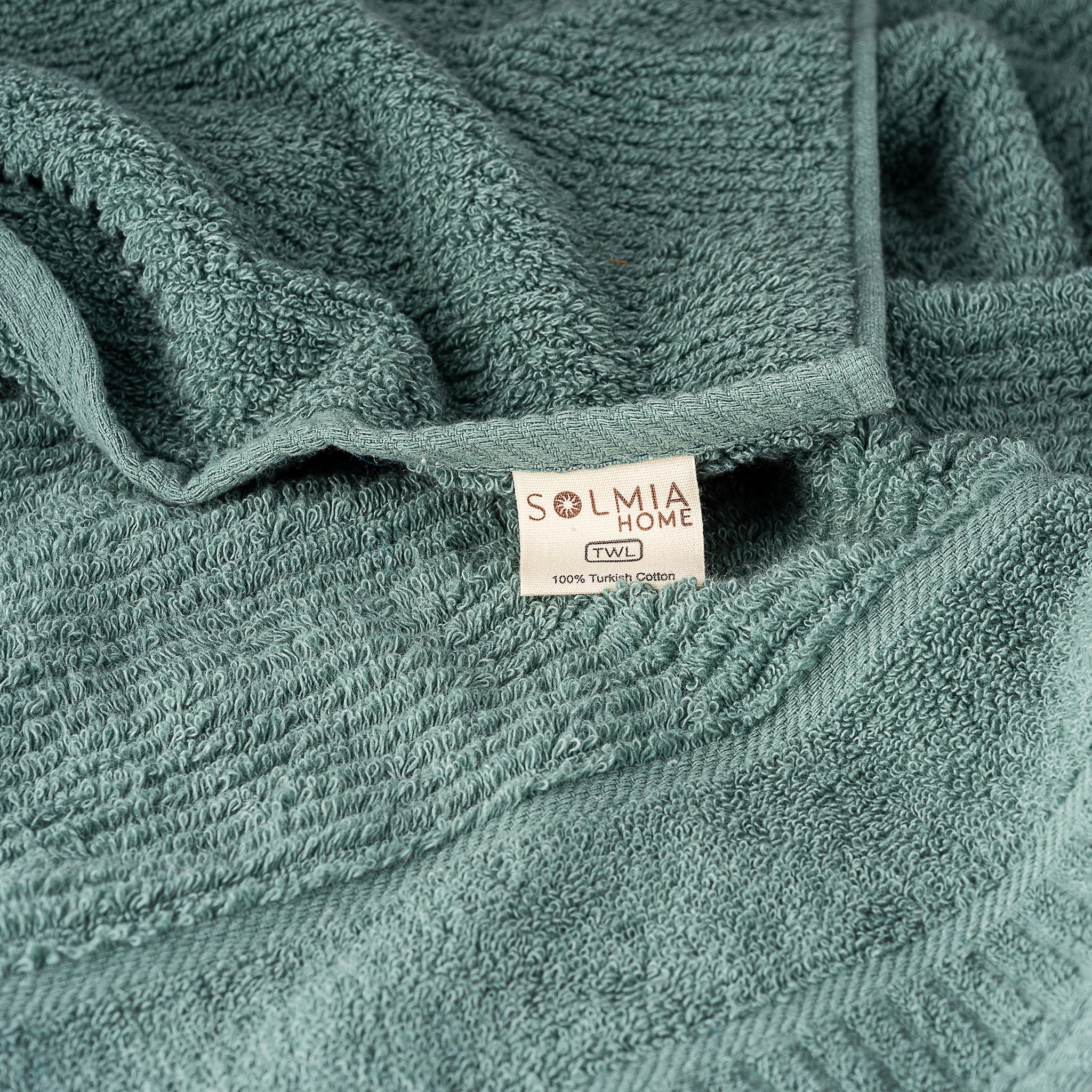 Aura Bath & Hand Towel Set