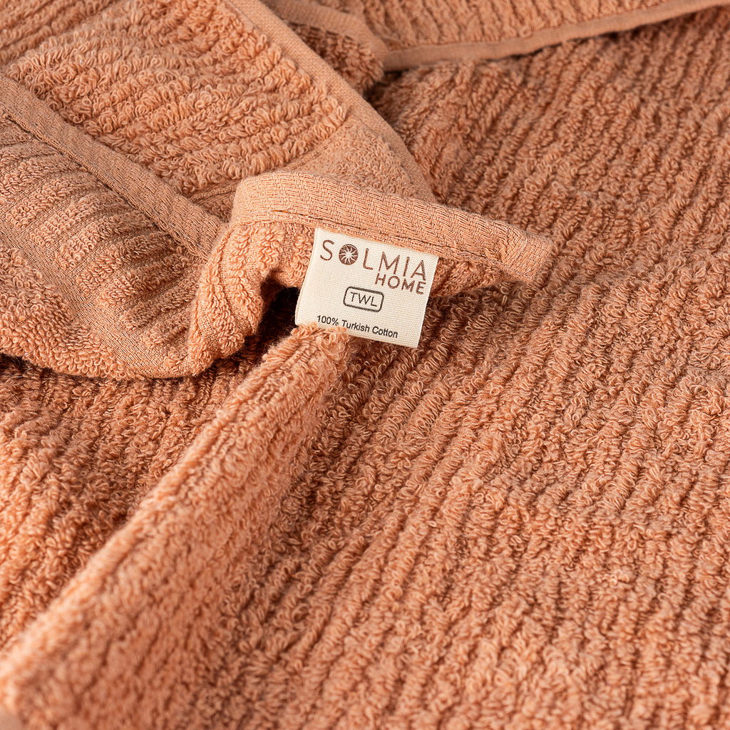 Aura Bath & Hand Towel Set