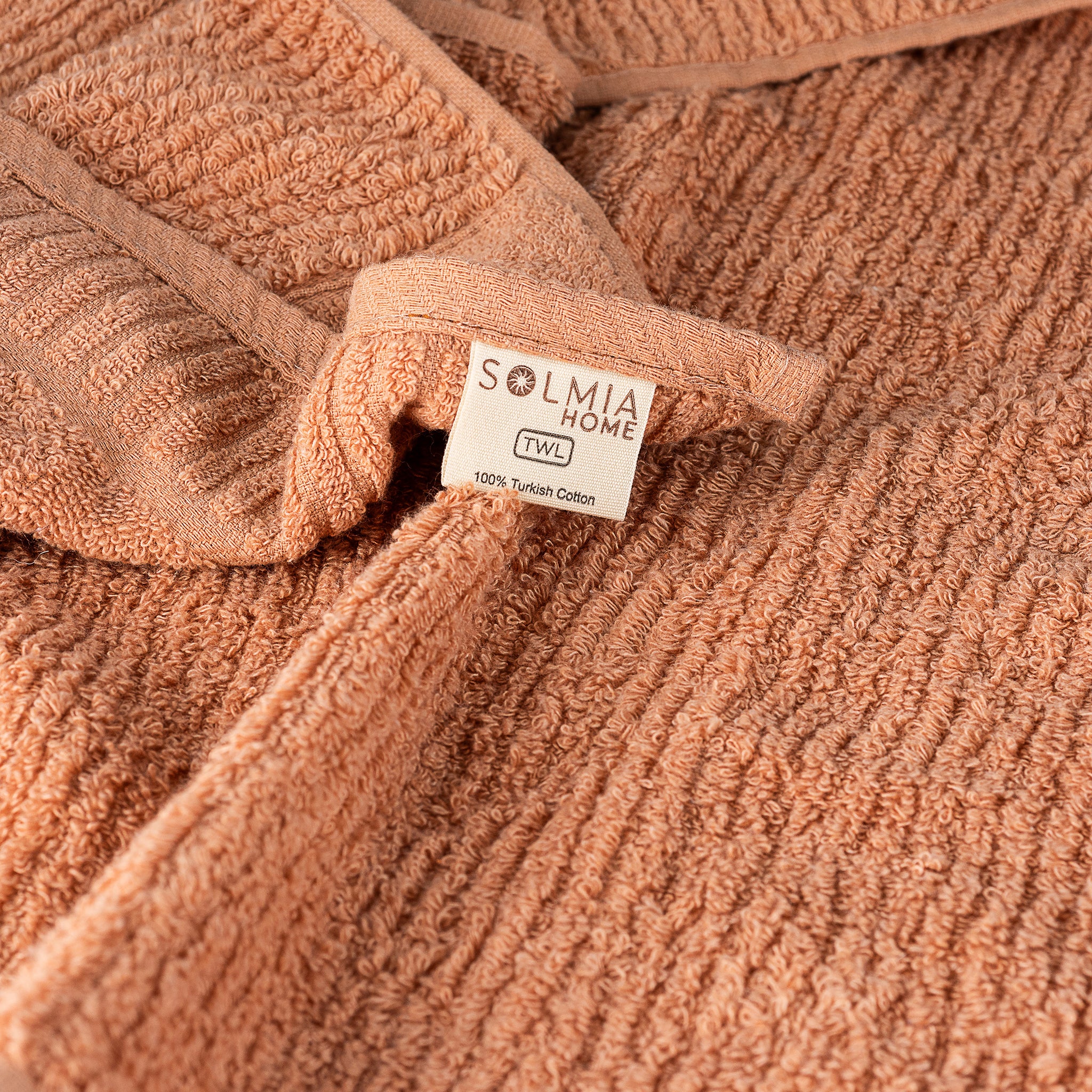 Aura Bath & Hand Towel Set